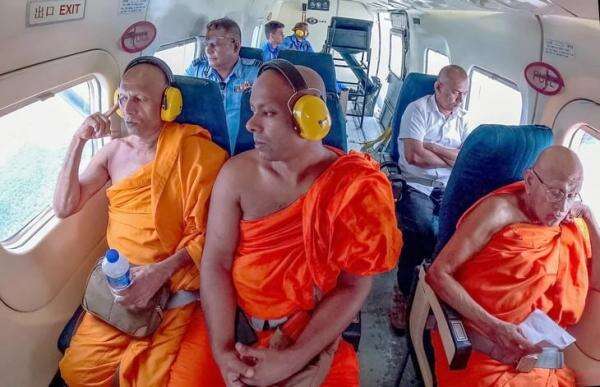 Sri Lanka Terbangkan 3 Biksu untuk Berdoa di Langit Minta Turun Hujan Sri Lanka Terbangkan 3 Biksu untuk Berdoa di Langit Minta Turun Hujan