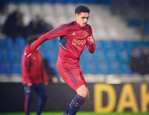 Pemain Keturunan Indonesia Tristan Gooijer Jalani Tes Medis di Lommel SK, Bakal Setim dengan Joey Pelupessy! Pemain Keturunan Indonesia Tristan Gooijer Jalani Tes Medis di Lommel SK, Bakal Setim dengan Joey Pelupessy!
