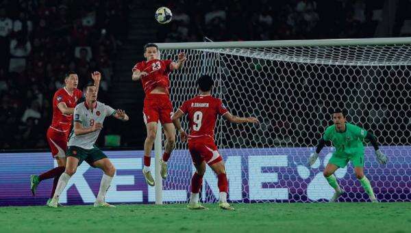 Masyarakat Singapura Sindir Justin Hubner Jelang Timnas Indonesia vs Singapura: Ia Seolah-olah Lahir di Permukiman Kumuh Jakarta Barat! Masyarakat Singapura Sindir Justin Hubner Jelang Timnas Indonesia vs Singapura: Ia Seolah-olah Lahir di Permukiman Kumuh Jakarta Barat!