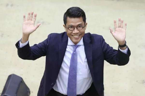Batal Ikut Maraton di AS, Misbakhun Dinilai Tunjukkan Loyalitas Batal Ikut Maraton di AS, Misbakhun Dinilai Tunjukkan Loyalitas