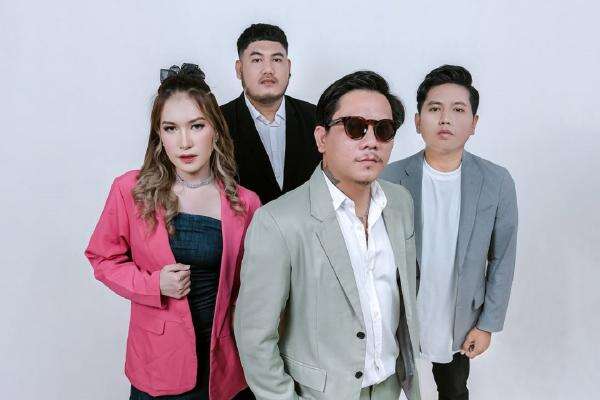Lirik Lagu dan Chord Gitar Kita Usahakan Lagi dari Batas Senja Lirik Lagu dan Chord Gitar Kita Usahakan Lagi dari Batas Senja