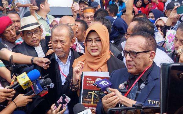 Dokter Tifa Sebut Dakwaan JPU Lemah: Error in Persona dan Objecto Dokter Tifa Sebut Dakwaan JPU Lemah: Error in Persona dan Objecto