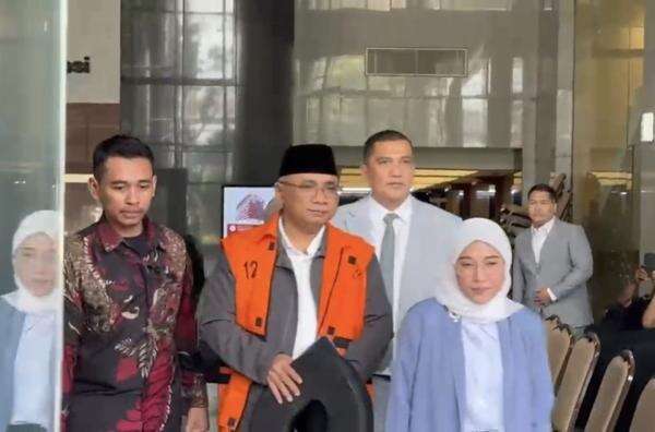 Gus Yaqut Segera Disidang terkait Kasus Korupsi Kuota Haji Gus Yaqut Segera Disidang terkait Kasus Korupsi Kuota Haji
