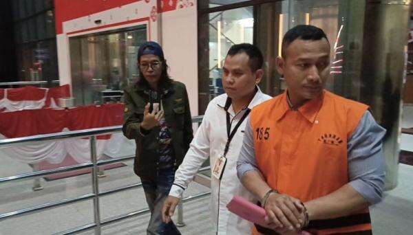 Periksa Staf Administrasi, KPK Dalami Praktik Pemerasan ke Bupati Pemalang Periksa Staf Administrasi, KPK Dalami Praktik Pemerasan ke Bupati Pemalang
