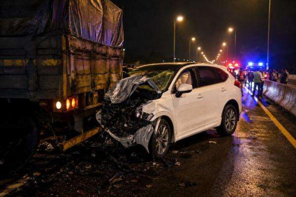 Kecelakaan Maut Honda CR-V di Tol Malang-Pandaan, 5 Orang Sekeluarga Tewas Kecelakaan Maut Honda CR-V di Tol Malang-Pandaan, 5 Orang Sekeluarga Tewas
