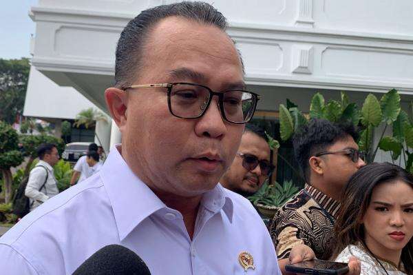 Speedboat Terbakar di Perairan Salimbatu Bulungan, 25 Penumpang Panik Selamatkan Diri Speedboat Terbakar di Perairan Salimbatu Bulungan, 25 Penumpang Panik Selamatkan Diri