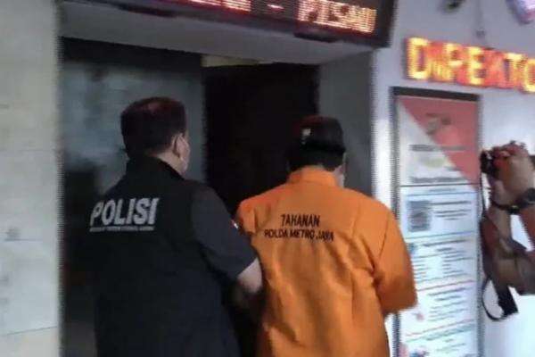 Kasus Challenge Hafalan Al Quran Berhadiah Miras P21, Polda Metro Limpahkan 4 Tersangka ke Kejari Kasus Challenge Hafalan Al Quran Berhadiah Miras P21, Polda Metro Limpahkan 4 Tersangka ke Kejari
