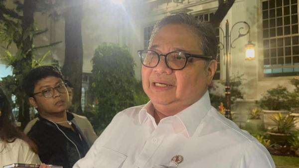 BI Rate Jadi 5,75 Persen, Menko Airlangga Minta Himbara Tak Buru-Buru Naikkan Suku Bunga Kredit BI Rate Jadi 5,75 Persen, Menko Airlangga Minta Himbara Tak Buru-Buru Naikkan Suku Bunga Kredit