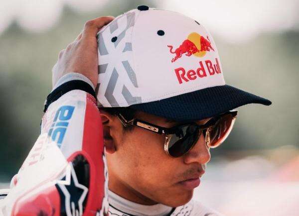 Tembus 10 Besar di Moto3 Inggris 2026, Veda Ega Pratama Dapat Pujian dari Bos Honda Team Asia! Tembus 10 Besar di Moto3 Inggris 2026, Veda Ega Pratama Dapat Pujian dari Bos Honda Team Asia!