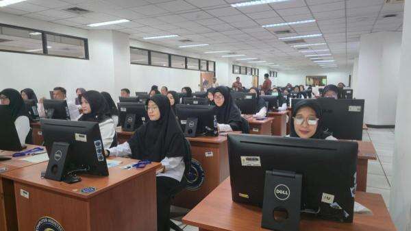 3.220 Calon Petugas Haji Ikuti Ujian CAT Serentak di 34 Titik BKN se-Indonesia 3.220 Calon Petugas Haji Ikuti Ujian CAT Serentak di 34 Titik BKN se-Indonesia