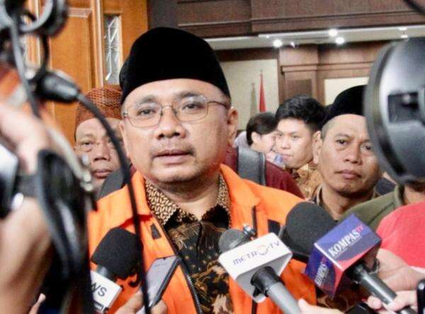 Temui Gus Yaqut di Pengadilan Tipikor, Ketum GP Ansor Beri Dukungan Moral dan Doa Temui Gus Yaqut di Pengadilan Tipikor, Ketum GP Ansor Beri Dukungan Moral dan Doa