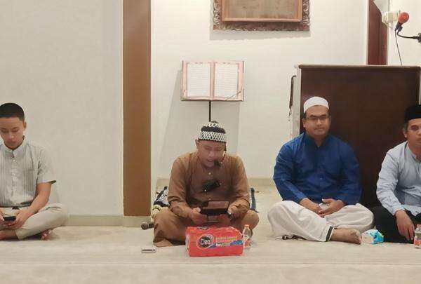Warga Depok Kembali Gelar Doa Bersama untuk Keselamatan Jurnalis iNews Yudistiro Pranoto Warga Depok Kembali Gelar Doa Bersama untuk Keselamatan Jurnalis iNews Yudistiro Pranoto