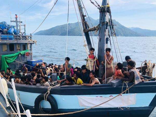 Migran Myanmar Dipulangkan dari Malaysia ke Negara yang Dilanda Konflik Migran Myanmar Dipulangkan dari Malaysia ke Negara yang Dilanda Konflik