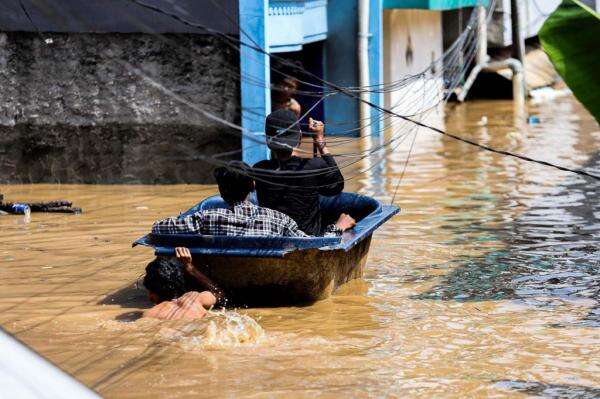 Libur Panjang, Banjir Landa Sejumlah Wilayah di Indonesia Libur Panjang, Banjir Landa Sejumlah Wilayah di Indonesia