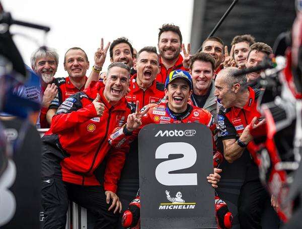 Berapa Gaji Pit Crew di MotoGP? Ternyata Segini Jumlahnya Berapa Gaji Pit Crew di MotoGP? Ternyata Segini Jumlahnya