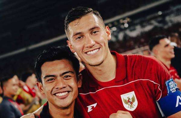 4 Pemain Bintang yang Jadi Saingan Jay Idzes jika Gabung Aston Villa, Nomor 2 Bek Timnas Inggris!
