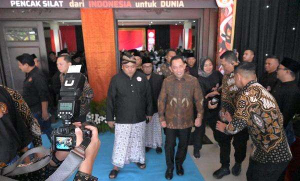 Silat Identitas dan Budaya Bangsa, Panglima TNI hingga Kapolri Hadiri Pelantikan PB IPSI Silat Identitas dan Budaya Bangsa, Panglima TNI hingga Kapolri Hadiri Pelantikan PB IPSI