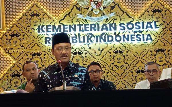 Mensos Pastikan Anggota DPR yang Masuk Desil 4 Tak Dapat Bansos Mensos Pastikan Anggota DPR yang Masuk Desil 4 Tak Dapat Bansos