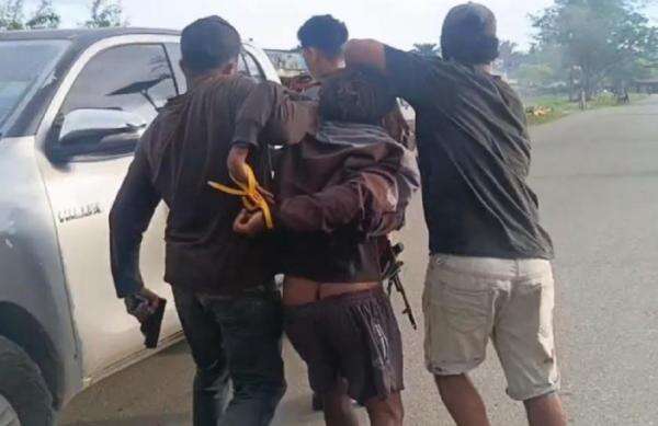 Satgas Damai Cartenz Tangkap Anggota KKB Penembak Mati ASN di Yahukimo Satgas Damai Cartenz Tangkap Anggota KKB Penembak Mati ASN di Yahukimo