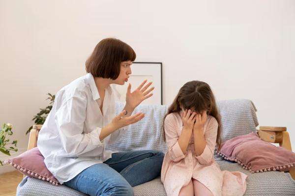 Dampak Jangka Panjang Anak yang Dibesarkan dengan Pola Asuh Keras dan Jadi Korban Kekerasan Dampak Jangka Panjang Anak yang Dibesarkan dengan Pola Asuh Keras dan Jadi Korban Kekerasan
