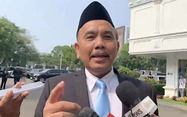 Resmi Jabat Kepala Bakom, Syahganda Nainggolan: Wartawan Nyawanya Negara Ini Resmi Jabat Kepala Bakom, Syahganda Nainggolan: Wartawan Nyawanya Negara Ini