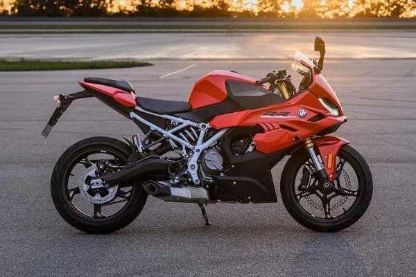 BMW F 450 RR Diluncurkan, Speknya Bikin Ngerih BMW F 450 RR Diluncurkan, Speknya Bikin Ngerih