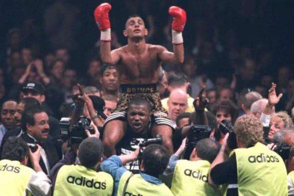 Biodata dan Agama Prince Naseem Hamed: Petinju Flamboyan yang Terkenal dengan Aksi Teatrikal sebelum Naik Ring Biodata dan Agama Prince Naseem Hamed: Petinju Flamboyan yang Terkenal dengan Aksi Teatrikal sebelum Naik Ring