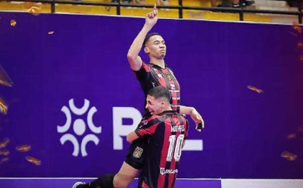 Hasil Liga Futsal Profesional 2025: Black Steel FC Ngamuk Bantai Sadakata United Hasil Liga Futsal Profesional 2025: Black Steel FC Ngamuk Bantai Sadakata United