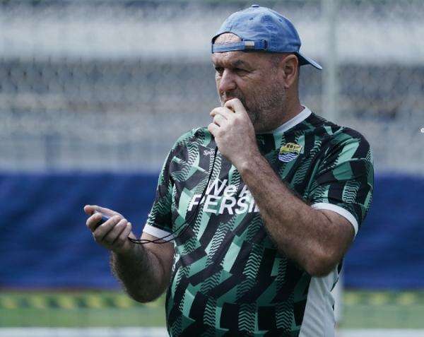 Berapa Gaji Bojan Hodak Sebagai Pelatih Persib Bandung? Berapa Gaji Bojan Hodak Sebagai Pelatih Persib Bandung?