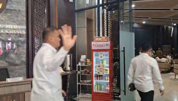 Kakortas Tipikor Polri Datangi Gedung Bundar Kejagung Temui Jampidsus, Ada Apa? Kakortas Tipikor Polri Datangi Gedung Bundar Kejagung Temui Jampidsus, Ada Apa?
