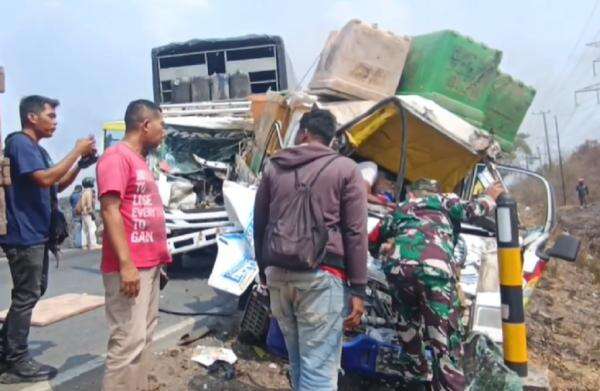 Kronologi Kecelakaan Beruntun 9 Kendaraan di Tulang Bawang Tewaskan 2 Orang Kronologi Kecelakaan Beruntun 9 Kendaraan di Tulang Bawang Tewaskan 2 Orang
