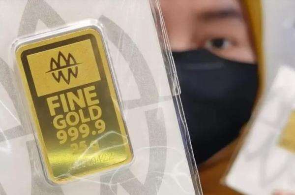 Harga Emas Antam (ANTM) Anjlok Rp30 Ribu, Cek Selengkapnya Harga Emas Antam (ANTM) Anjlok Rp30 Ribu, Cek Selengkapnya