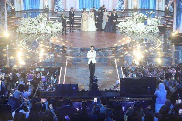 Spesial! Kim Soo Hyun Nyanyikan Lagu Dreaming di Mahakarya RCTI 37 Spesial! Kim Soo Hyun Nyanyikan Lagu Dreaming di Mahakarya RCTI 37