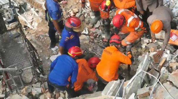 Korban Terakhir Ledakan Rumah Mewah di Medan Ditemukan Meninggal, Operasi SAR Ditutup Korban Terakhir Ledakan Rumah Mewah di Medan Ditemukan Meninggal, Operasi SAR Ditutup