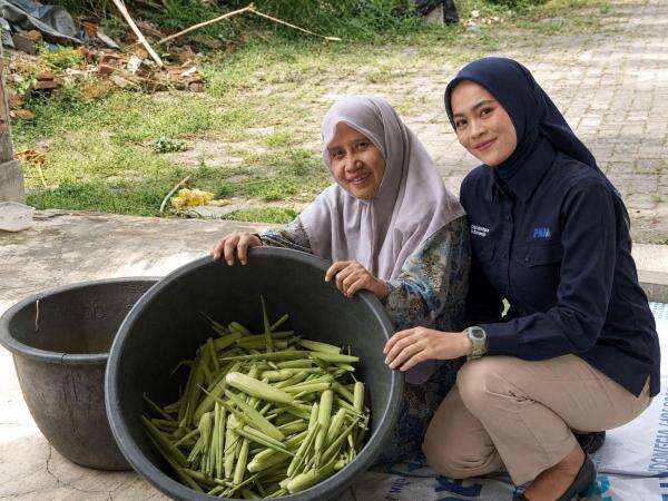 Jeli Lihat Peluang, Nasabah PNM Mekaar Sulap Sampah Pasar Jadi Usaha Beromzet Jutaan Rupiah Jeli Lihat Peluang, Nasabah PNM Mekaar Sulap Sampah Pasar Jadi Usaha Beromzet Jutaan Rupiah