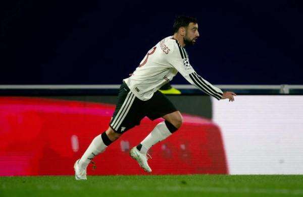 MU Dibantai Como, Bruno Fernandes Sentil Taktik Michael Carrick MU Dibantai Como, Bruno Fernandes Sentil Taktik Michael Carrick