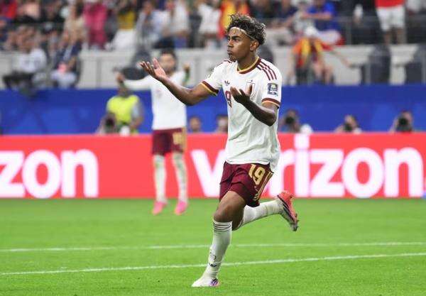 Perbandingan Spanyol 2010 dan 2026: Dari Tiki-Taka ke Sepak Bola Vertikal yang Lebih Ganas Perbandingan Spanyol 2010 dan 2026: Dari Tiki-Taka ke Sepak Bola Vertikal yang Lebih Ganas