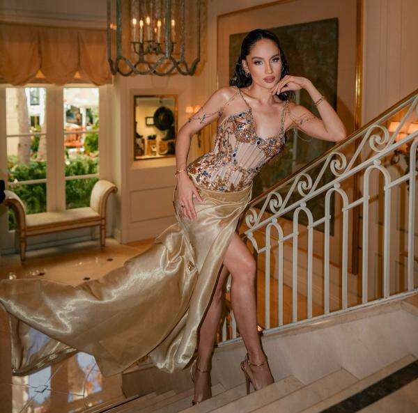 Potret Cantik Cinta Laura di Victoria Secret Fashion Show 2026 Potret Cantik Cinta Laura di Victoria Secret Fashion Show 2026