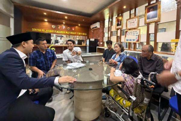 Staf Khusus Menag Dampingi Korban Penganiayaan Perkara Petasan Acara Maulid ke Polda Metro, Kawal Upaya Mendapatkan Keadilan Staf Khusus Menag Dampingi Korban Penganiayaan Perkara Petasan Acara Maulid ke Polda Metro, Kawal Upaya Mendapatkan Keadilan