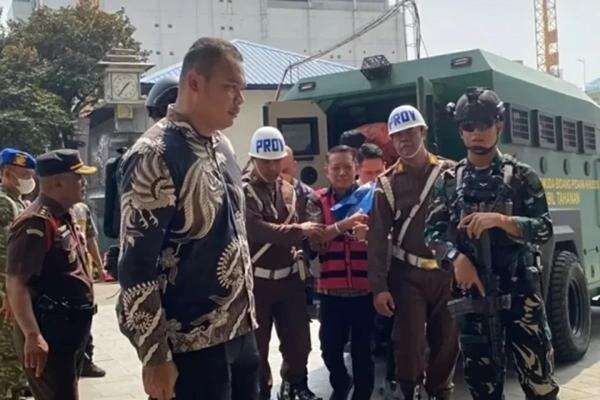 Bawa Kasus Febrie Adriansyah ke Penuntutan, Kejagung Dinilai Serius Bersih-bersih Internal Bawa Kasus Febrie Adriansyah ke Penuntutan, Kejagung Dinilai Serius Bersih-bersih Internal