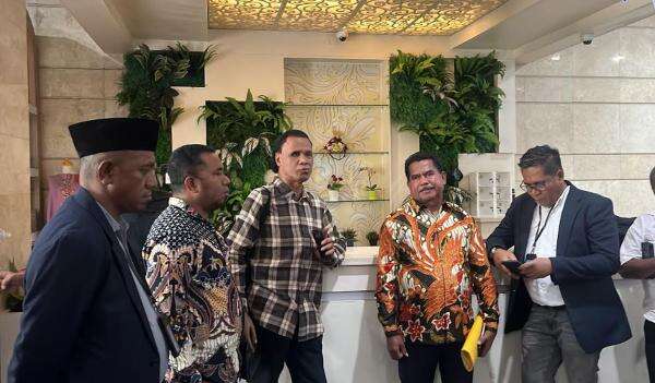 Hercules Bawa Pasukan Geruduk Kementerian ATR/BPN Terkait Mafia Tanah Hercules Bawa Pasukan Geruduk Kementerian ATR/BPN Terkait Mafia Tanah