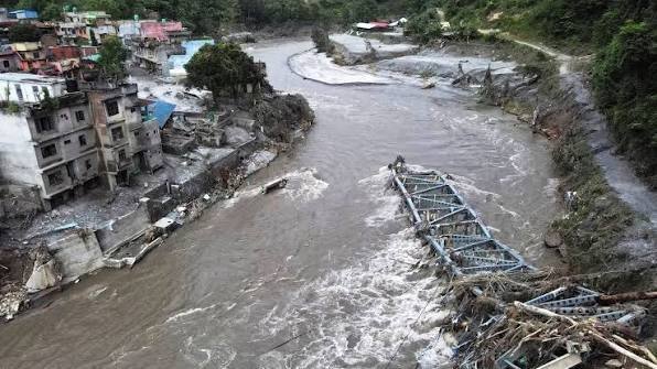 Kemlu Pastikan Belum Ada WNI Jadi Korban Banjir Bandang di Nepal–Tibet Kemlu Pastikan Belum Ada WNI Jadi Korban Banjir Bandang di Nepal–Tibet