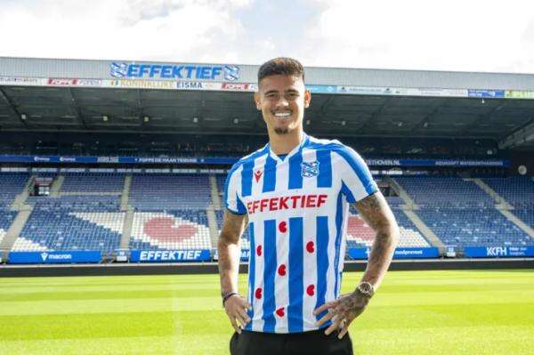Komentar Ambisius Mees Hilgers usai Resmi Gabung Heerenveen, Bukan Sekadar Cari Menit Bermain! Komentar Ambisius Mees Hilgers usai Resmi Gabung Heerenveen, Bukan Sekadar Cari Menit Bermain!