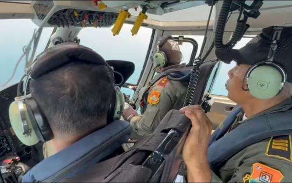 Basarnas Terbangkan Helikopter HR-3604 untuk Cari Lima Jurnalis Basarnas Terbangkan Helikopter HR-3604 untuk Cari Lima Jurnalis