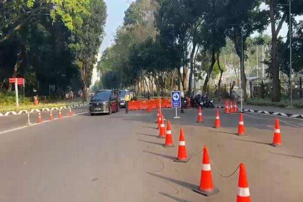 Akses Masuk Kawasan GBK Dibatasi Jelang Eksekusi Hotel Sultan Akses Masuk Kawasan GBK Dibatasi Jelang Eksekusi Hotel Sultan