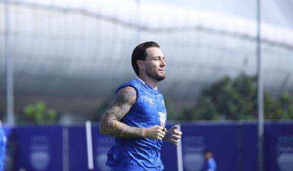 Kapten Persib Bandung Marc Klok Manfaatkan Libur untuk Pemulihan Cedera Kapten Persib Bandung Marc Klok Manfaatkan Libur untuk Pemulihan Cedera