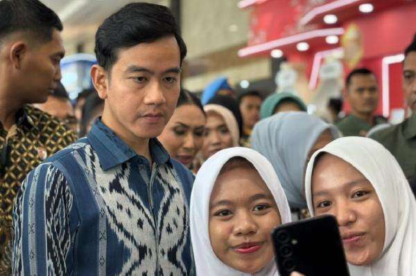 Gibran soal Putusan MK: Kalau Saya Enggak Lulus SMA, Enggak Mungkin Bisa Kuliah Gibran soal Putusan MK: Kalau Saya Enggak Lulus SMA, Enggak Mungkin Bisa Kuliah