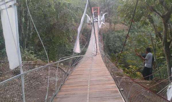 TNI AD Ungkap Penyebab Jembatan Gantung di Pangandaran Ambruk TNI AD Ungkap Penyebab Jembatan Gantung di Pangandaran Ambruk