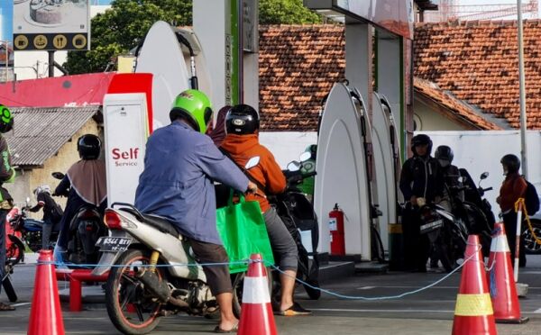 Prabowo Kurangi Subsidi BBM, Alihkan Anggaran ke 1 Juta Motor Listrik Prabowo Kurangi Subsidi BBM, Alihkan Anggaran ke 1 Juta Motor Listrik
