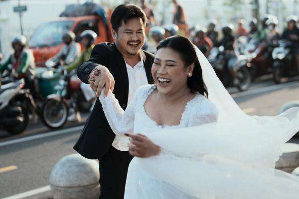 Rully Anggi Akbar Ungkap Kondisi Terkini Rumah Tangganya dengan Boiyen Usai Dilaporkan Rully Anggi Akbar Ungkap Kondisi Terkini Rumah Tangganya dengan Boiyen Usai Dilaporkan
